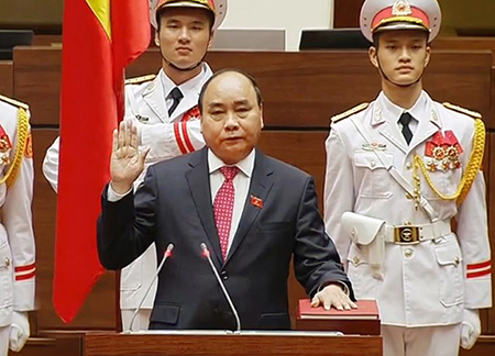 Thủ tướng Chính phủ Nguyễn Xuân Phúc tuyên thệ nhậm chức.